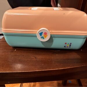 Vintage Caboodles Peach and Teal Organizer